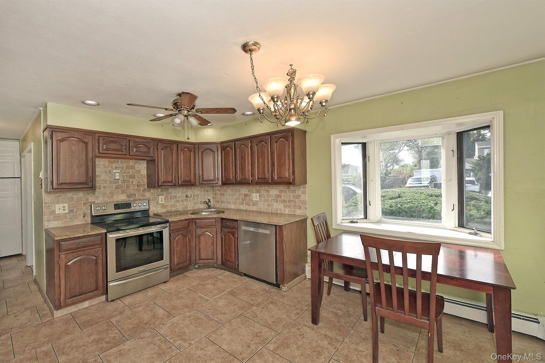 House in Levittown, New York, United States 4 - 19108064