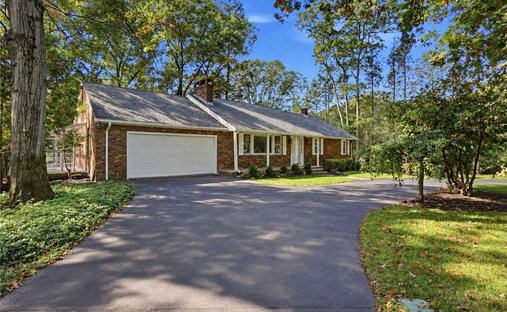 House in Smithfield, Rhode Island, United States 1