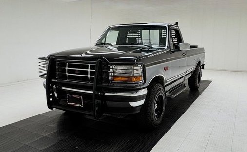 5.0 Liter EFI V8/Camping Ready/AODE 4-Speed Auto/3.55 Axles/Custom Bed Add Ons in Morgantown, United States 1