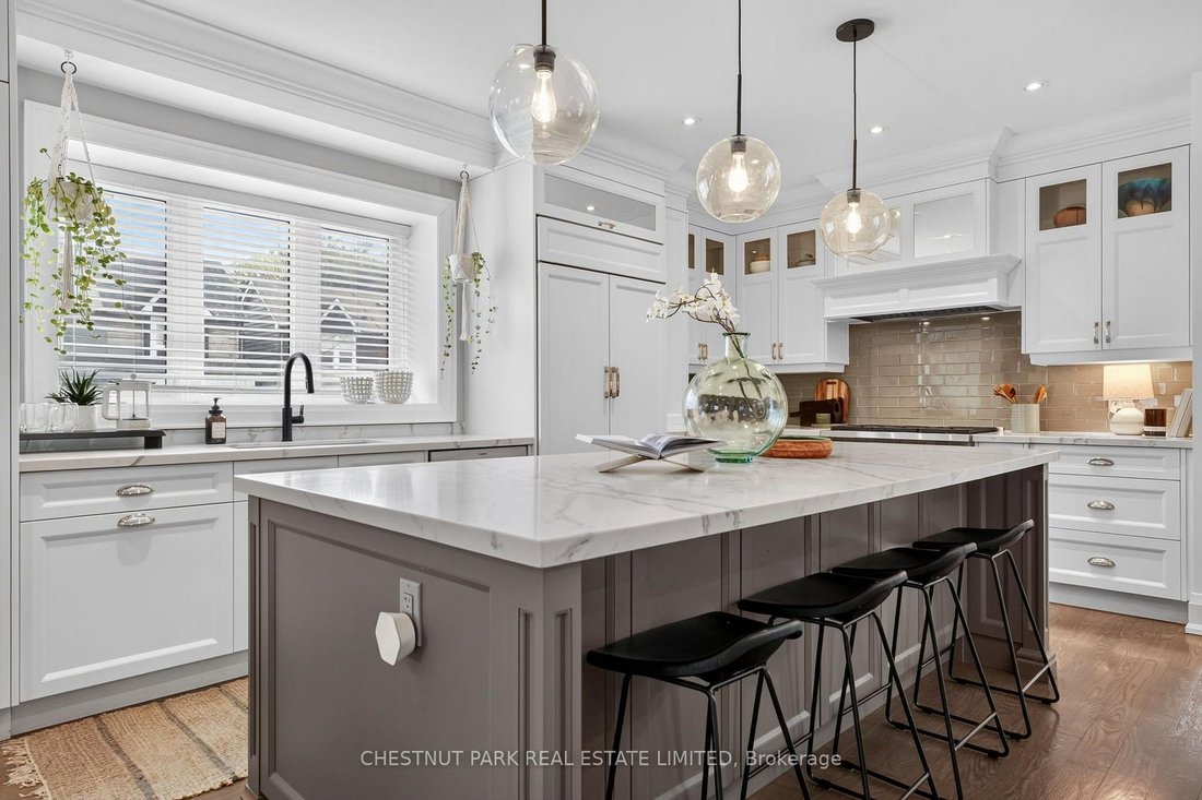 House in Toronto, Ontario, Canada 3 - 19108116