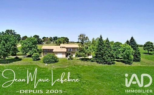 House in Les-Collines, Vienne, France 1