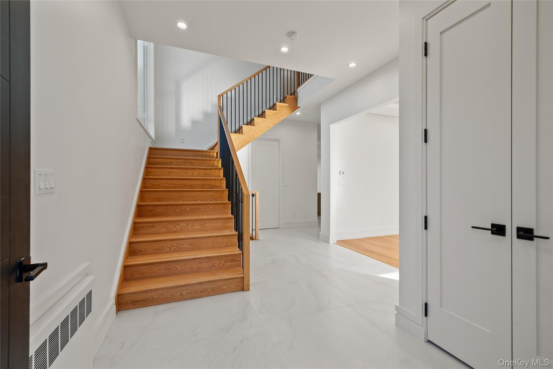 Condo in Spring Valley, New York, United States 2 - 19108618