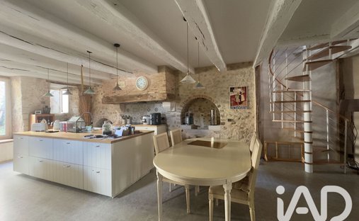 Casa a Parthenay, Nuova Aquitania, Francia 1