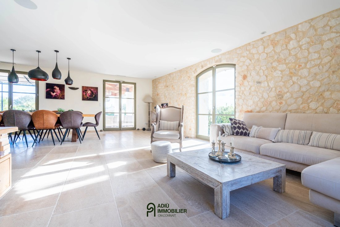 Casa en Uzès, Occitania, Francia 5 - 16721456