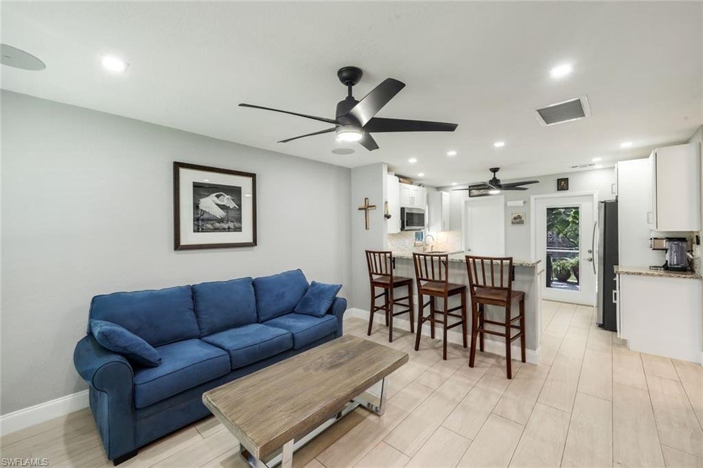 Bonita Springs, Florida, United States 4 - 19108072