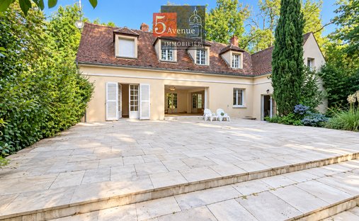 Maison à Ouest, Lamorlaye, France 1