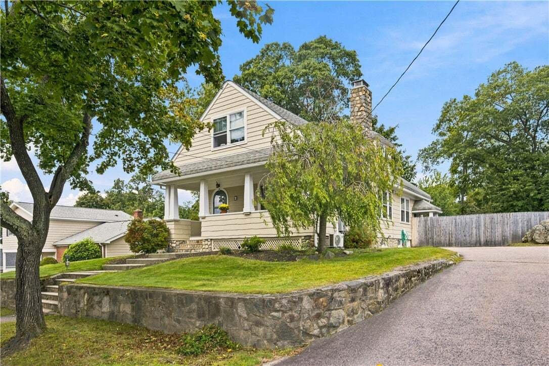 House in Warwick, Rhode Island, United States 3 - 19106799