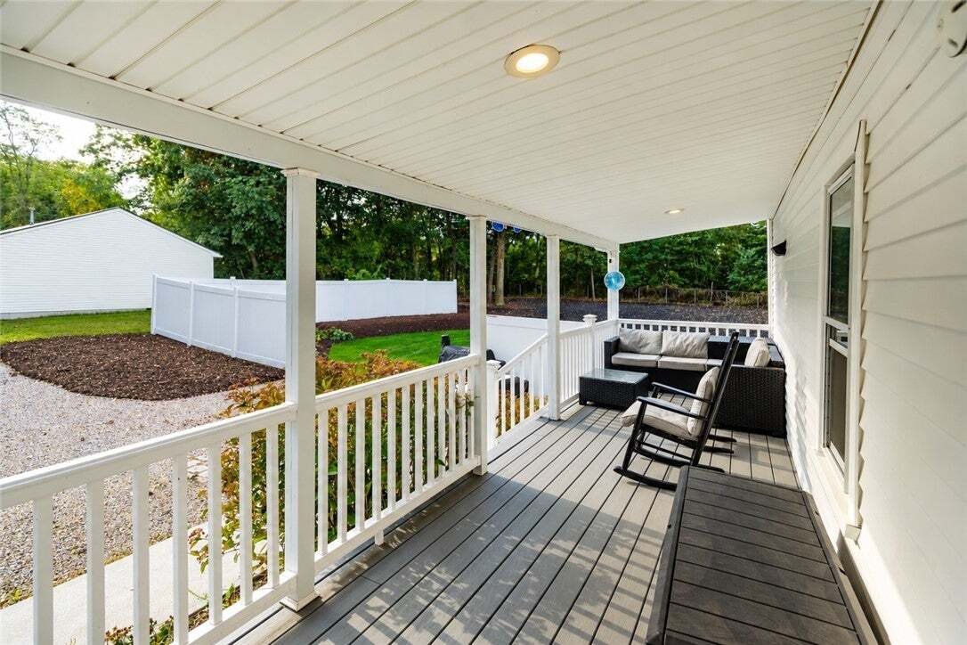 House in Warwick, Rhode Island, United States 4 - 19106803