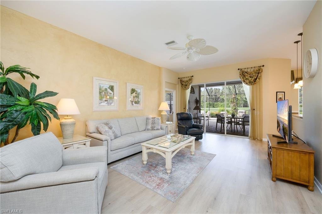 Condominio en Estero, Florida, Estados Unidos 3 - 19108026
