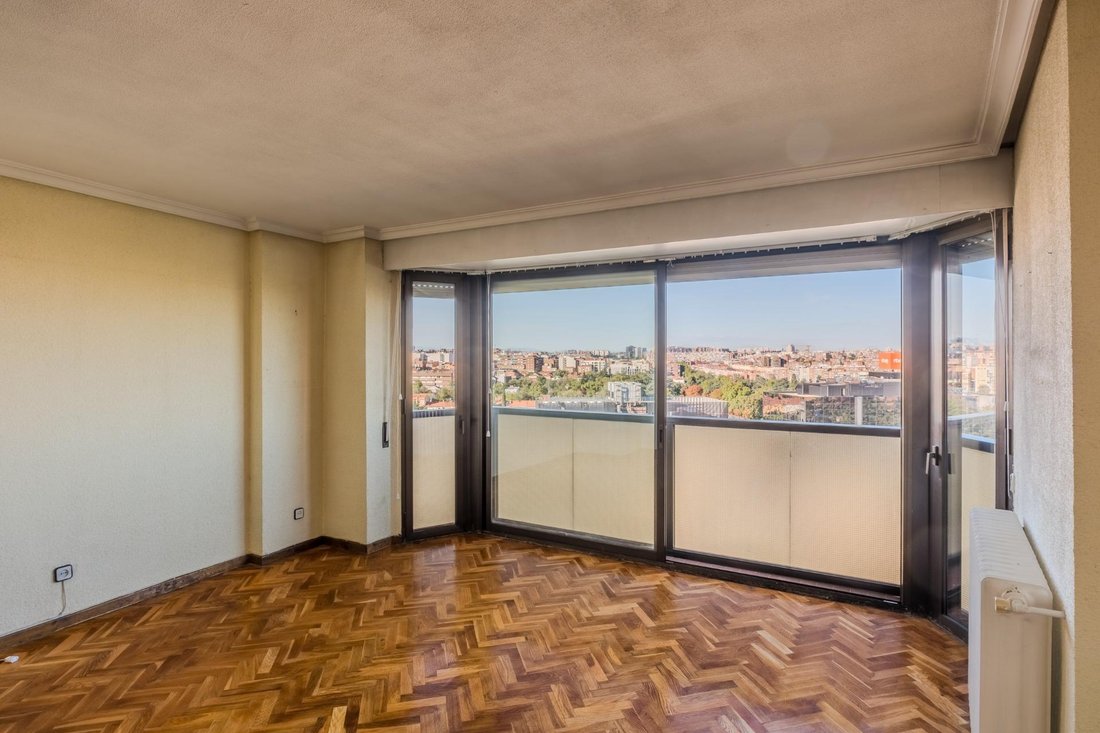 Appartamento a Retiro, Madrid, Spagna 2 - 19107494