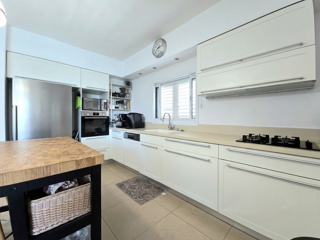 Apartment in Ra'anana, Center District, Israel 4 - 19108905