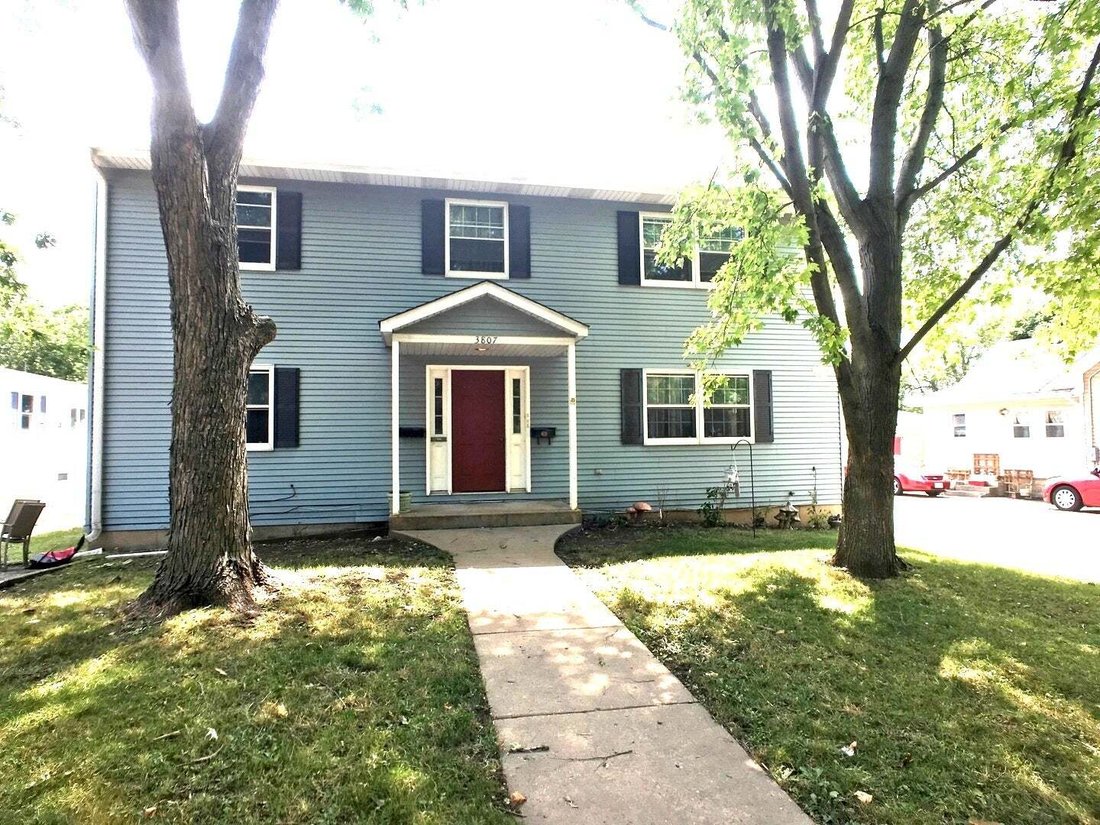 McHenry, Illinois, United States 1 - 19107384