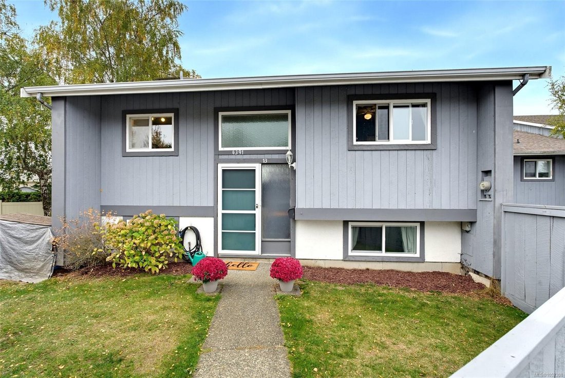 Townhouse en Saanich, Columbia Británica, Canadá 1 - 19107744