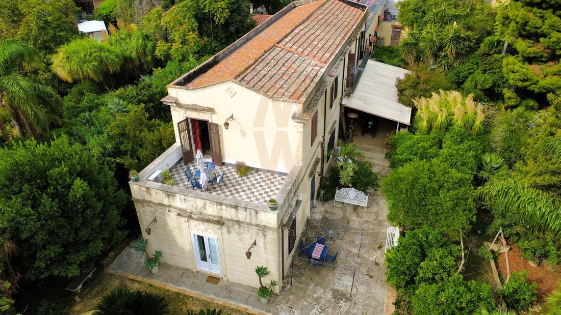 Villa in Michelangelo Zone, Palermo, Italy 2 - 19137323