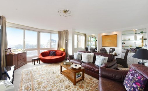 Apartment in Hyde Park, Westminster, England 1