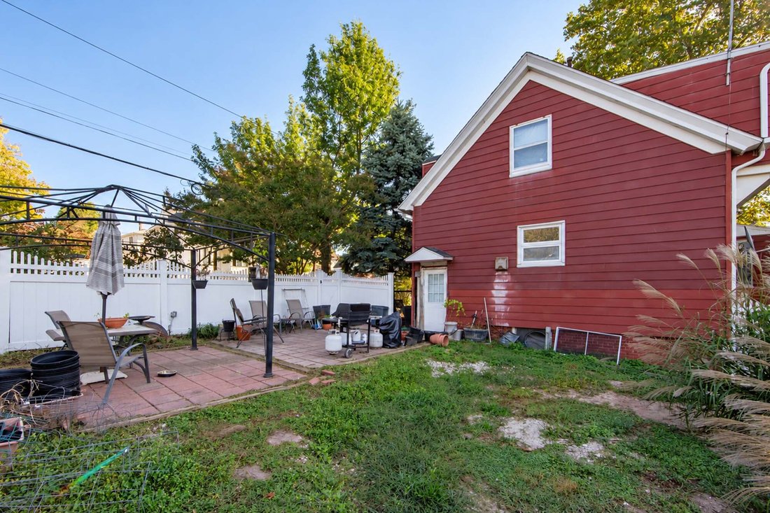 House in Ridgefield Park, New Jersey, United States 5 - 19109339