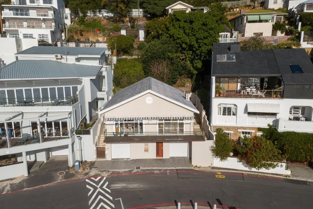 Haus in Gordons Bay Central, Helderberg, Kapstadt 2 - 19109539