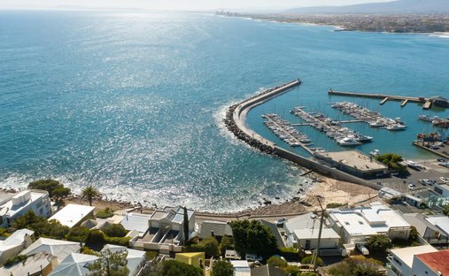 Casa en Gordons Bay Central, Helderberg, Ciudad del Cabo 1
