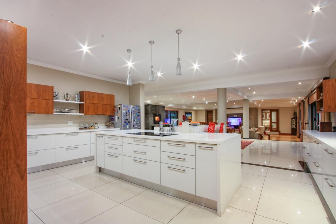 Haus in Halfway House Estate, Gauteng, Südafrika 4 - 19109836