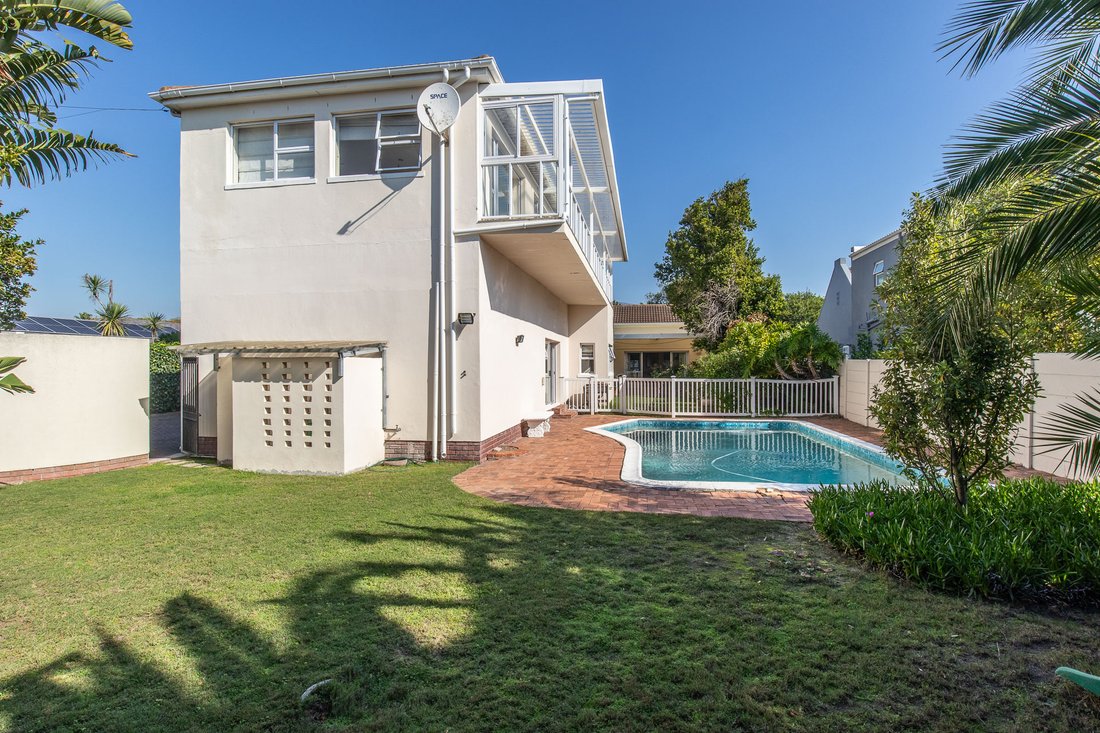 House in City Centre, City Bowl, Cape Town 5 - 19109542