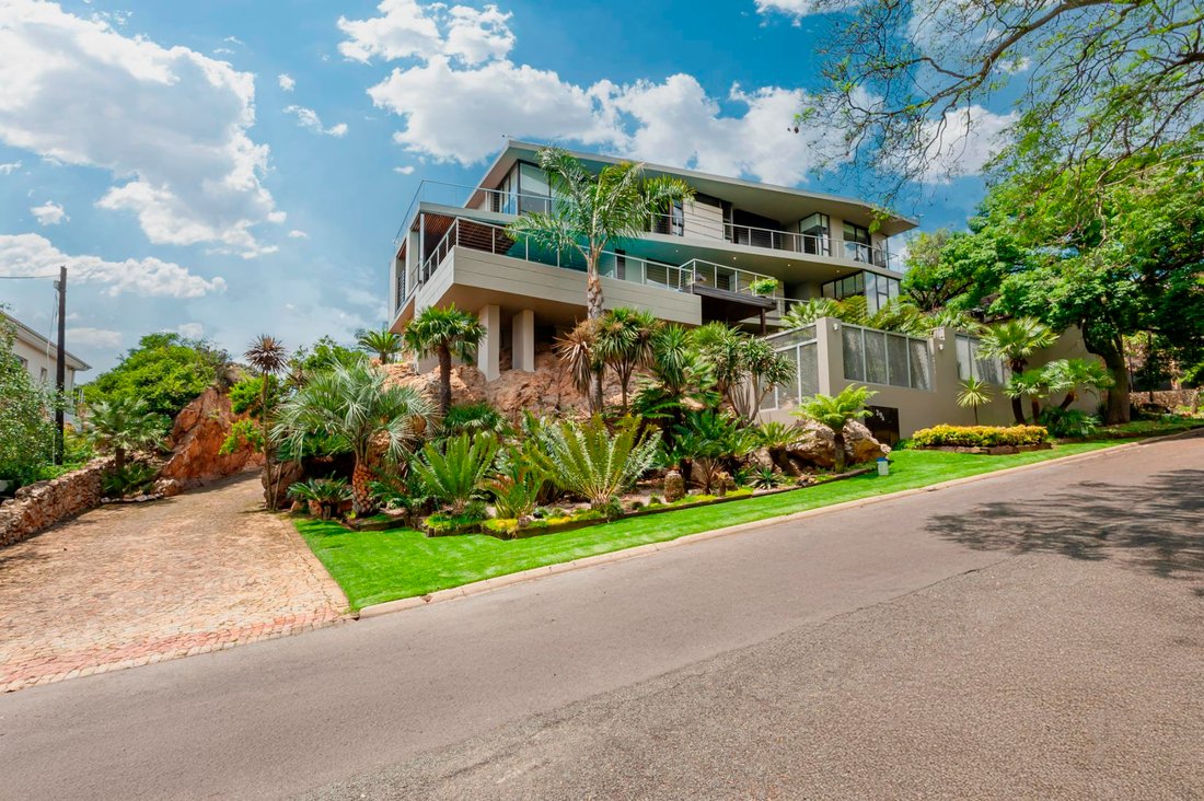 Haus in Bedfordview, Gauteng, Südafrika 1 - 19109656