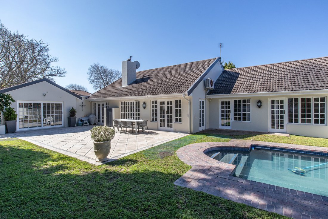 House in City Centre, City Bowl, Cape Town 2 - 19109719
