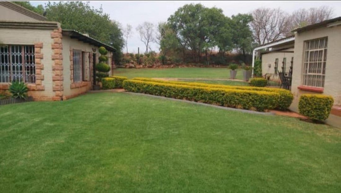 Rustenburg, North West, South Africa 1 - 19110075