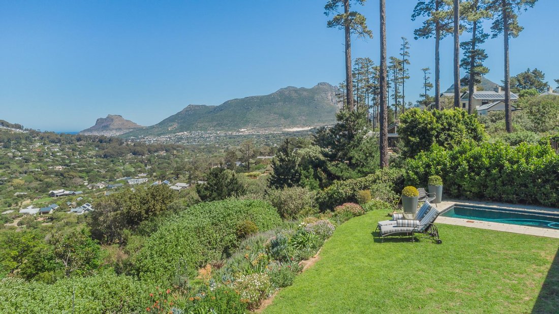 House in Hout Bay, South Peninsula, Cape Town 3 - 19109869