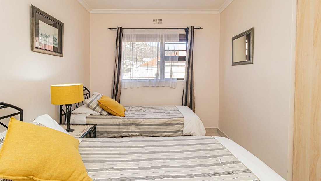 Andere in Fish Hoek, South Peninsula, Kapstadt 4 - 19109890