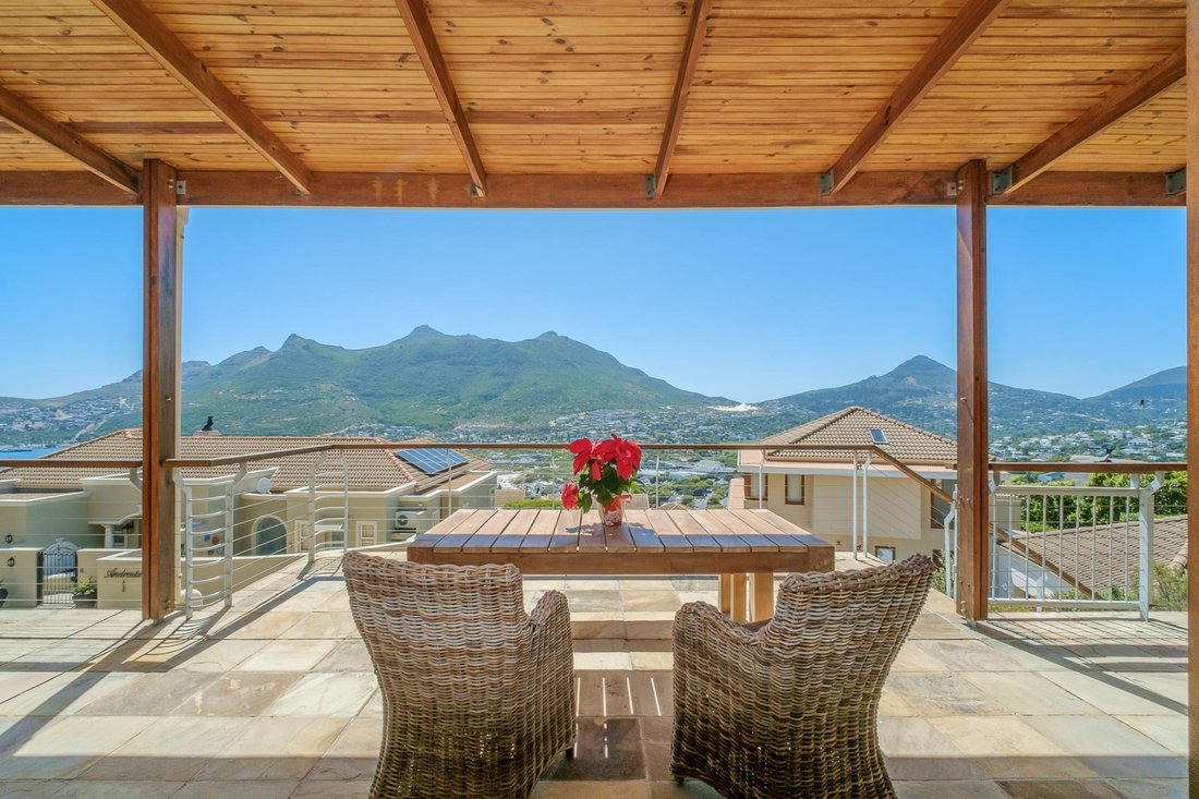 House in Hout Bay, South Peninsula, Cape Town 3 - 19109823
