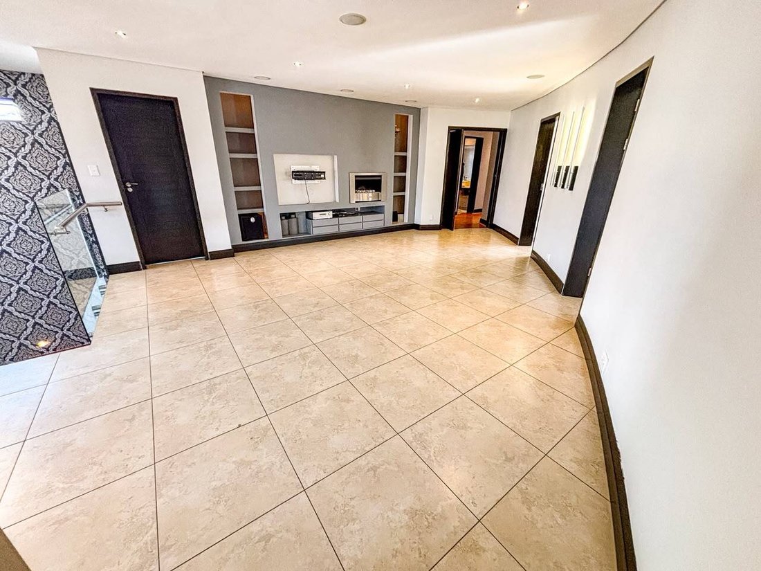 House in Benoni, Gauteng, South Africa 5 - 19109807