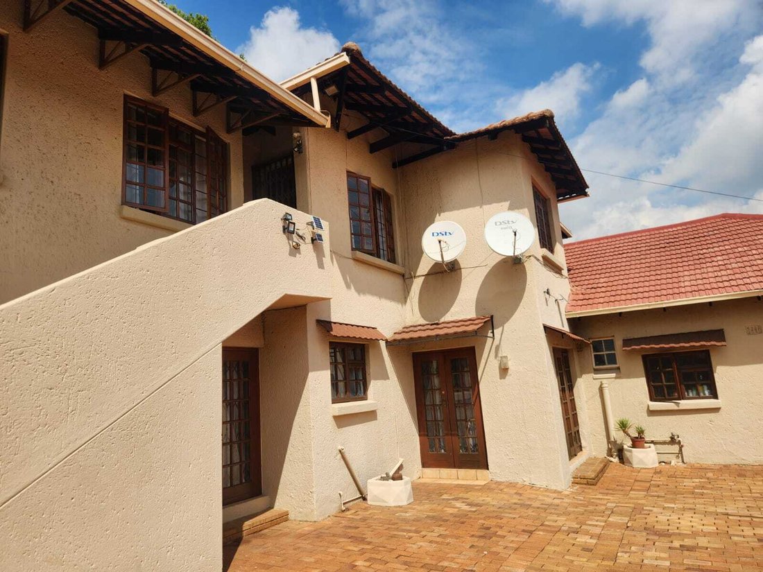 Haus in Bedfordview, Gauteng, Südafrika 3 - 19109728