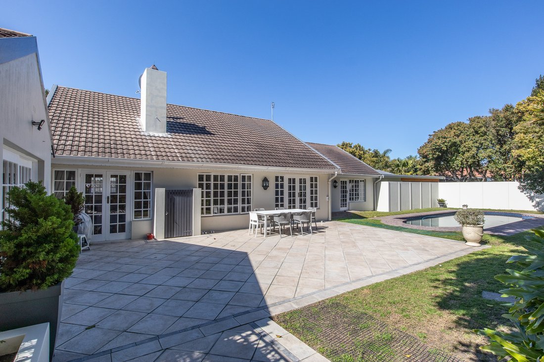 House in City Centre, City Bowl, Cape Town 3 - 19109719