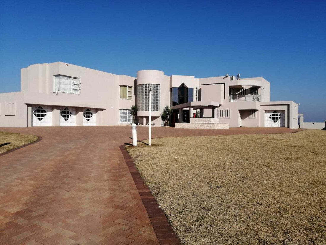 House in Port Shepstone, KwaZulu-Natal, South Africa 1 - 19109695