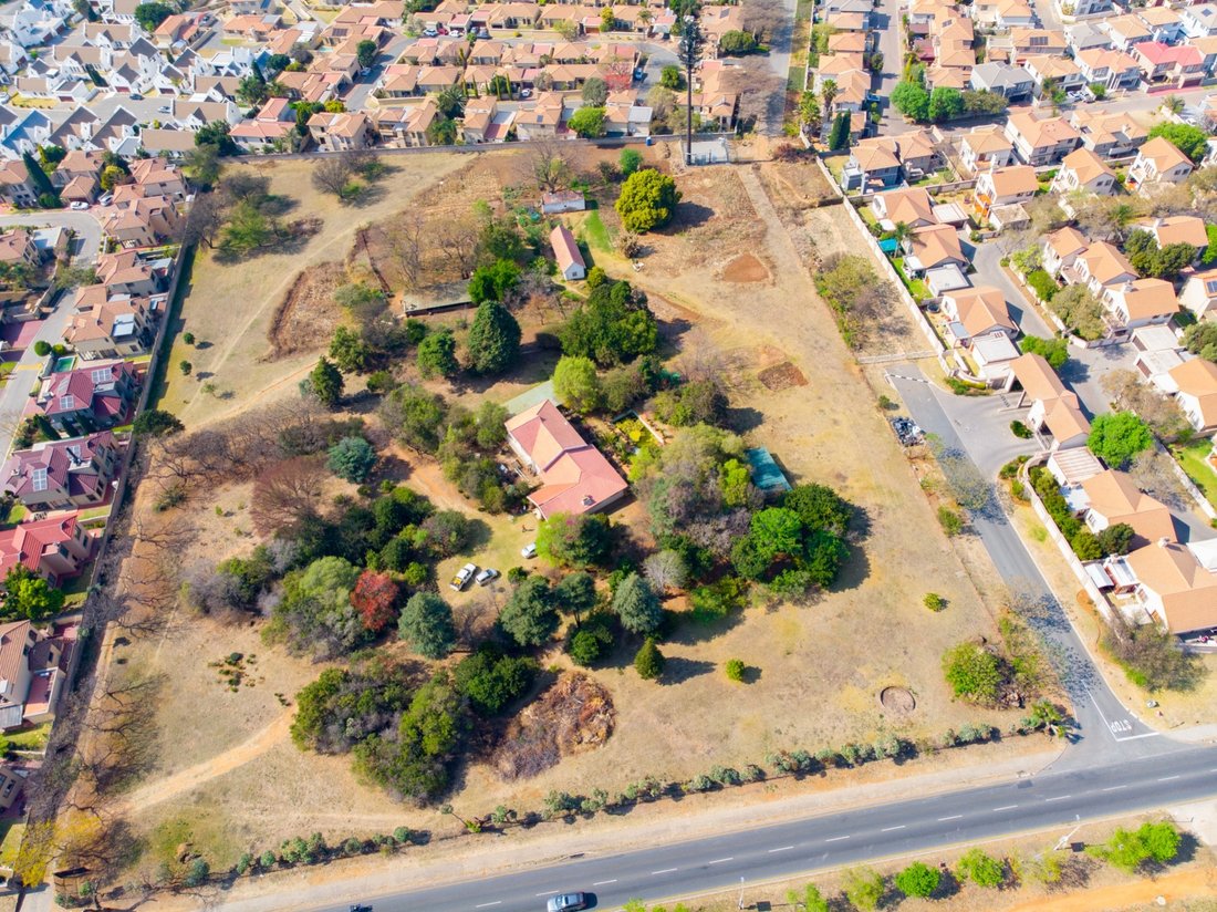 Halfway House Estate, Gauteng, South Africa 5 - 19109612