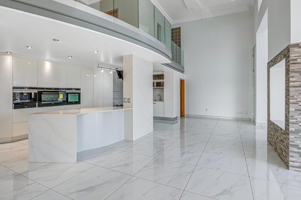 House in Johannesburg, Gauteng, South Africa 5 - 19109619