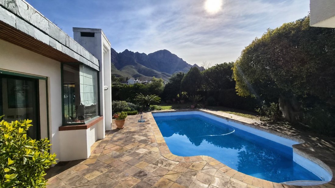 House in Firgrove Rural, Helderberg, Cape Town 3 - 19110151