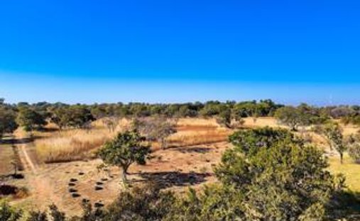 Farm Ranch in City of Tshwane Metropolitan Municipality, Gauteng, South Africa 1