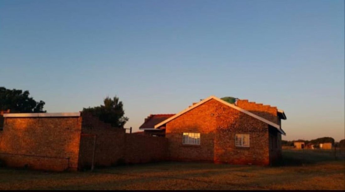 Rustenburg, North West, South Africa 3 - 19110075