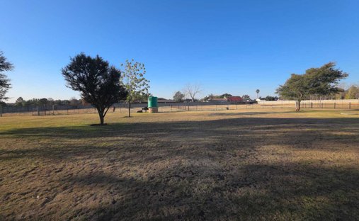 Land in Bredell, Gauteng, Südafrika 1
