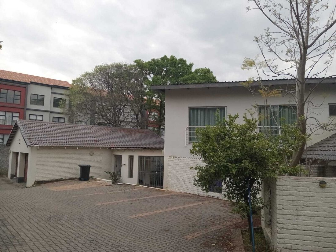 Alexandra, Gauteng, South Africa 4 - 19109647