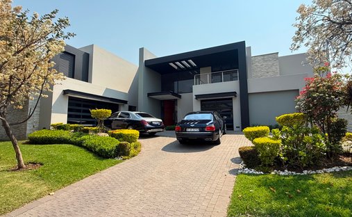 House in Halfway House Estate, Gauteng, South Africa 1