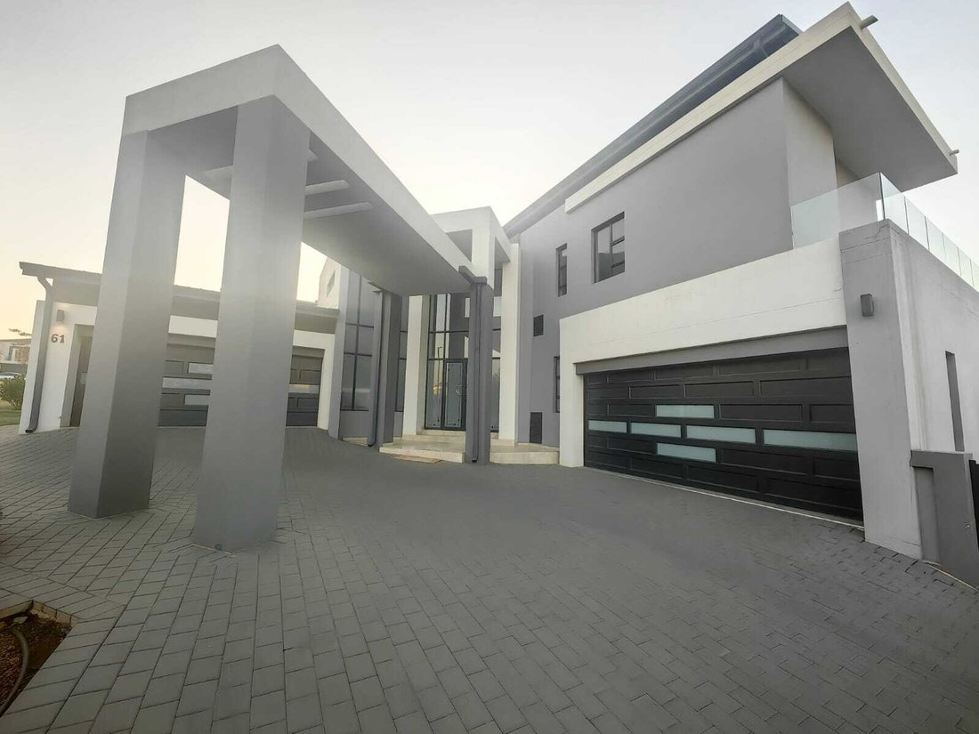 Haus in Sunderland Ridge AH, Gauteng, Südafrika 1 - 19109878
