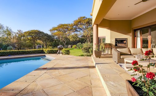Haus in Halfway House Estate, Gauteng, Südafrika 1