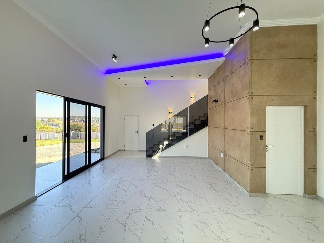 Haus in Halfway House Estate, Gauteng, Südafrika 3 - 19110025