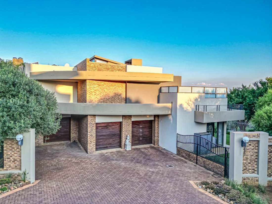 House in Alberton, Gauteng, South Africa 5 - 19110668