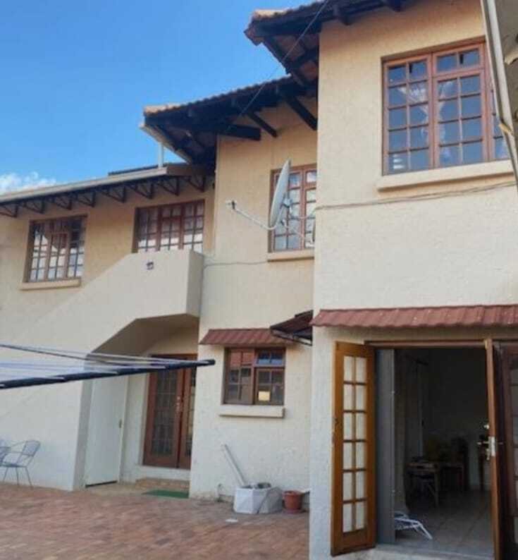Casa en Bedfordview, Gauteng, Sudáfrica 1 - 19109622