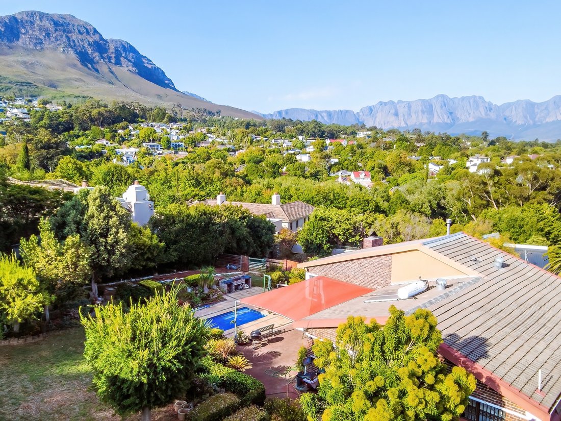 House in Firgrove Rural, Helderberg, Cape Town 2 - 19109819