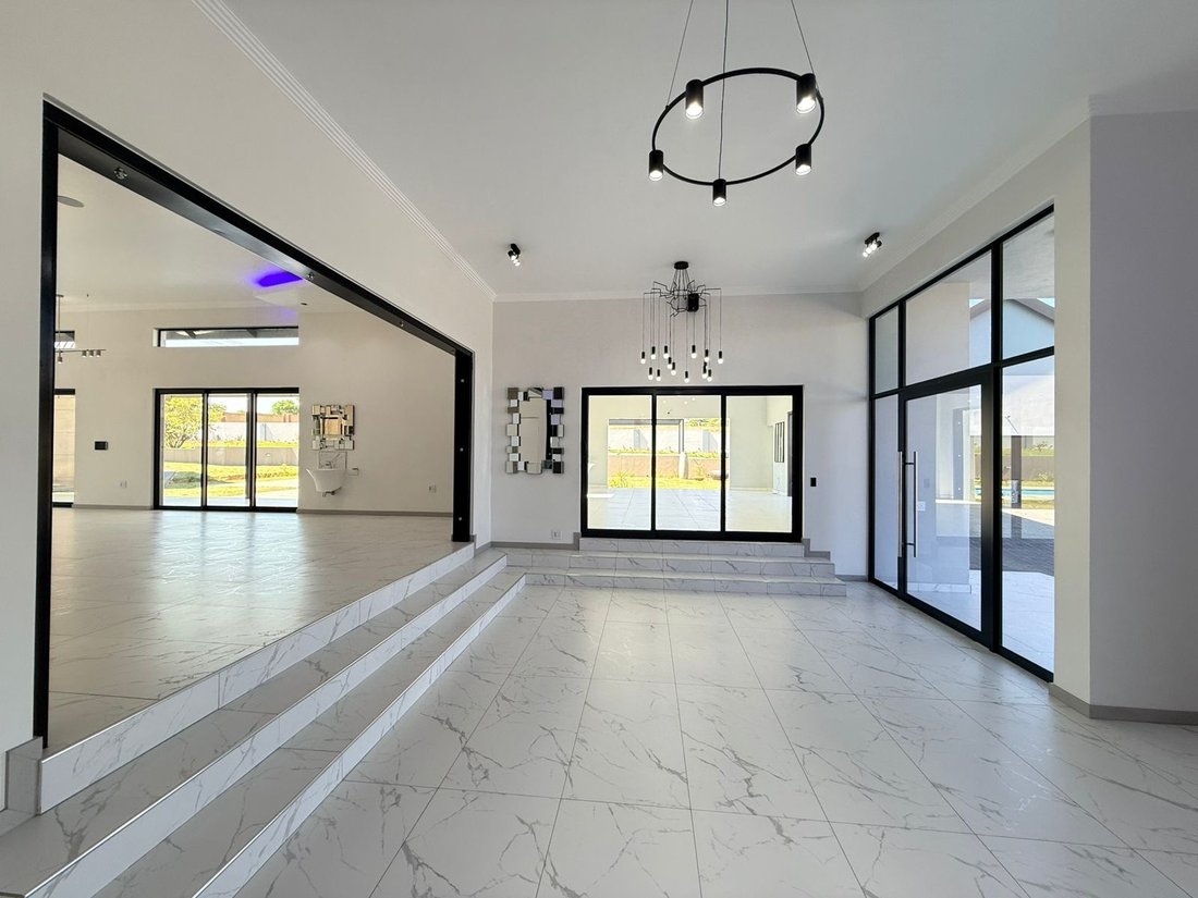 Haus in Halfway House Estate, Gauteng, Südafrika 2 - 19110025