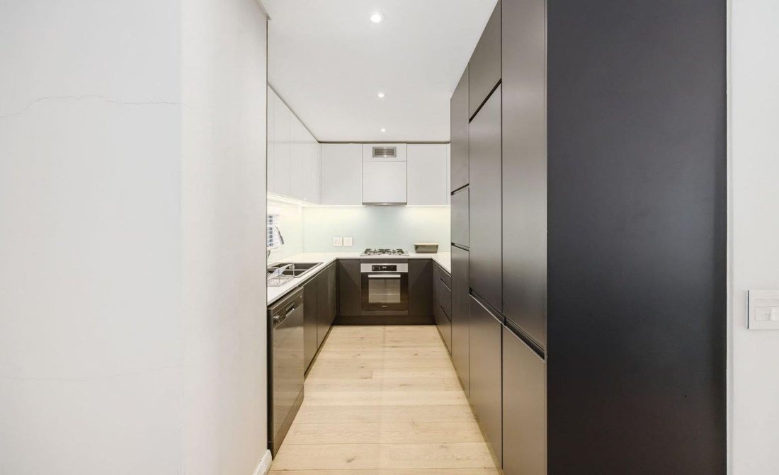 Apartment in City Centre, City Bowl, Cape Town 3 - 19110226